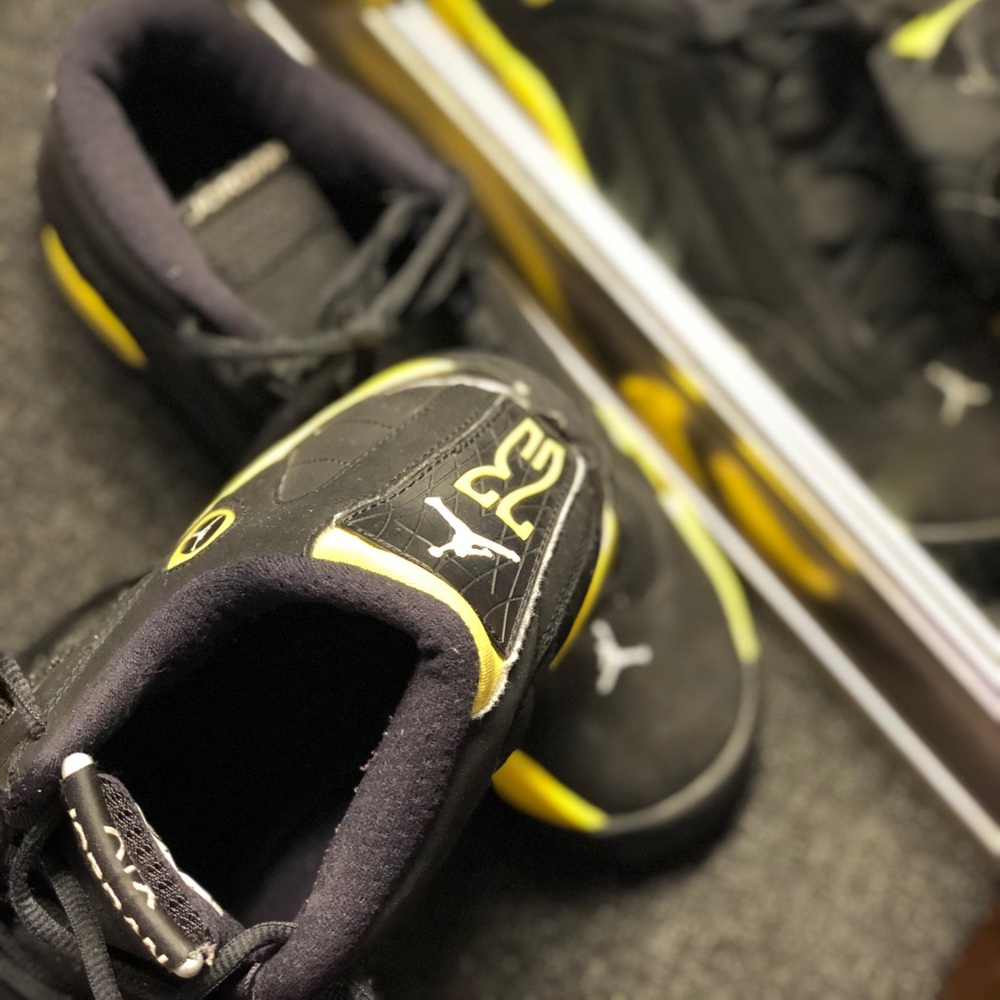 Air Jordan 14 Retro BG 'Thunder